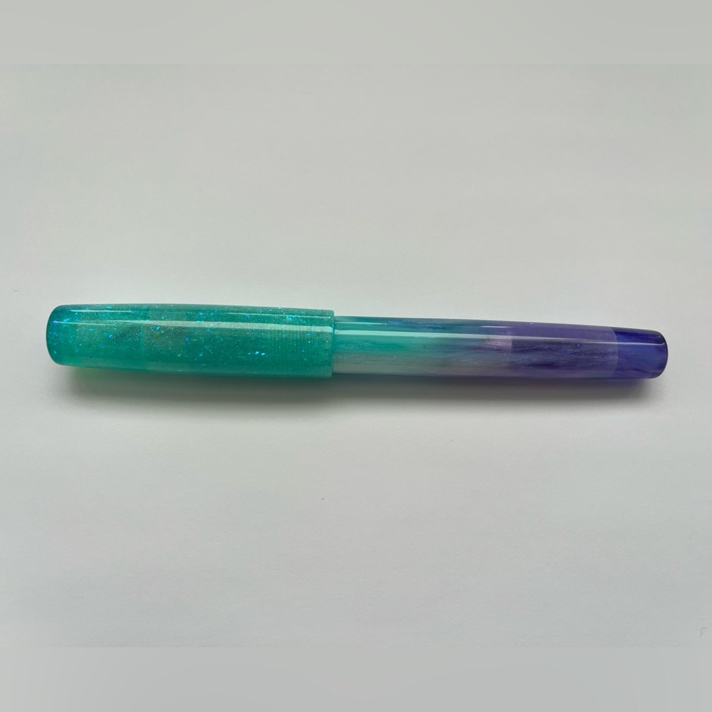 New Maverick Pens Fountain Pen Resin Mermaid Magic Teal Broad Nib Jowo Writing